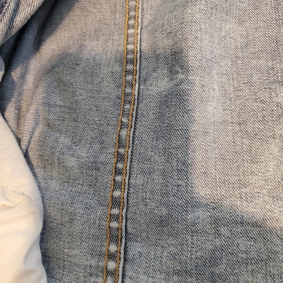 Guess Jean Jacket Unisex Jacket Brand: GUESS Los Angeles Size: L - Picture 13 of 15